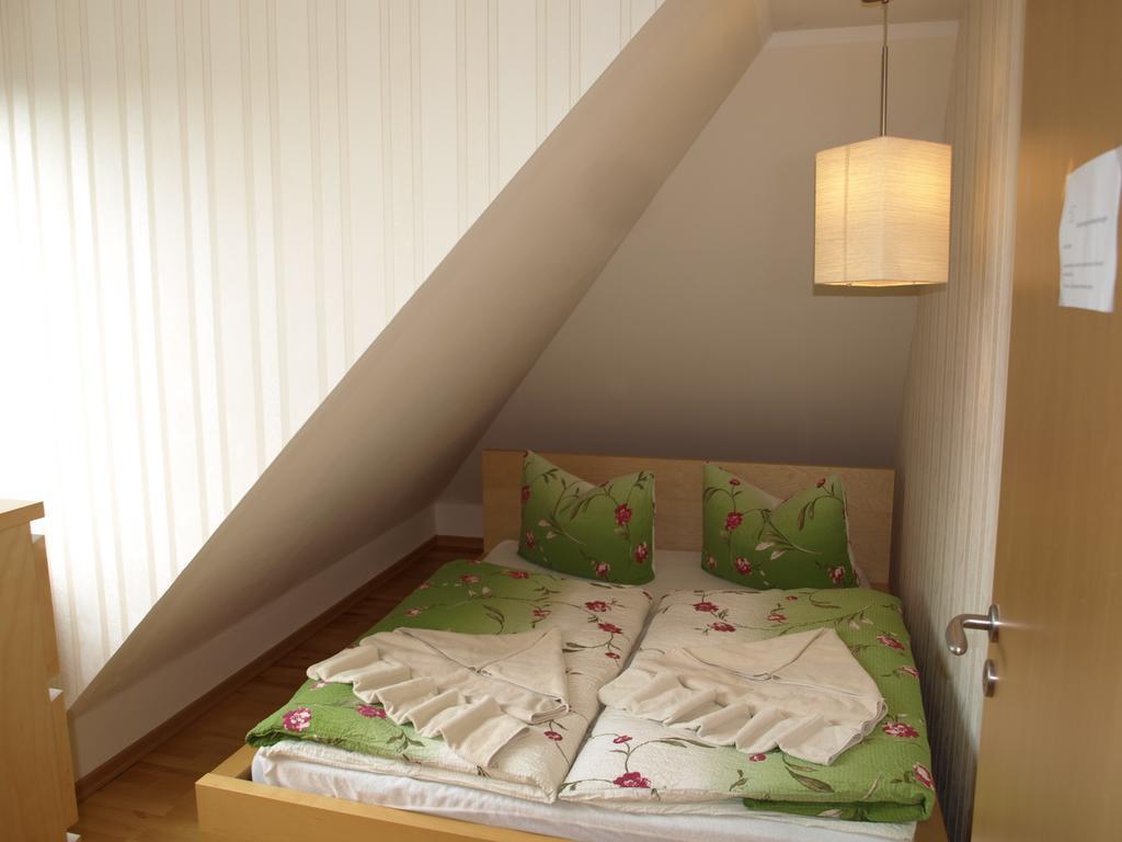 Haus Ostseeatoll Appartamento Rostock Esterno foto